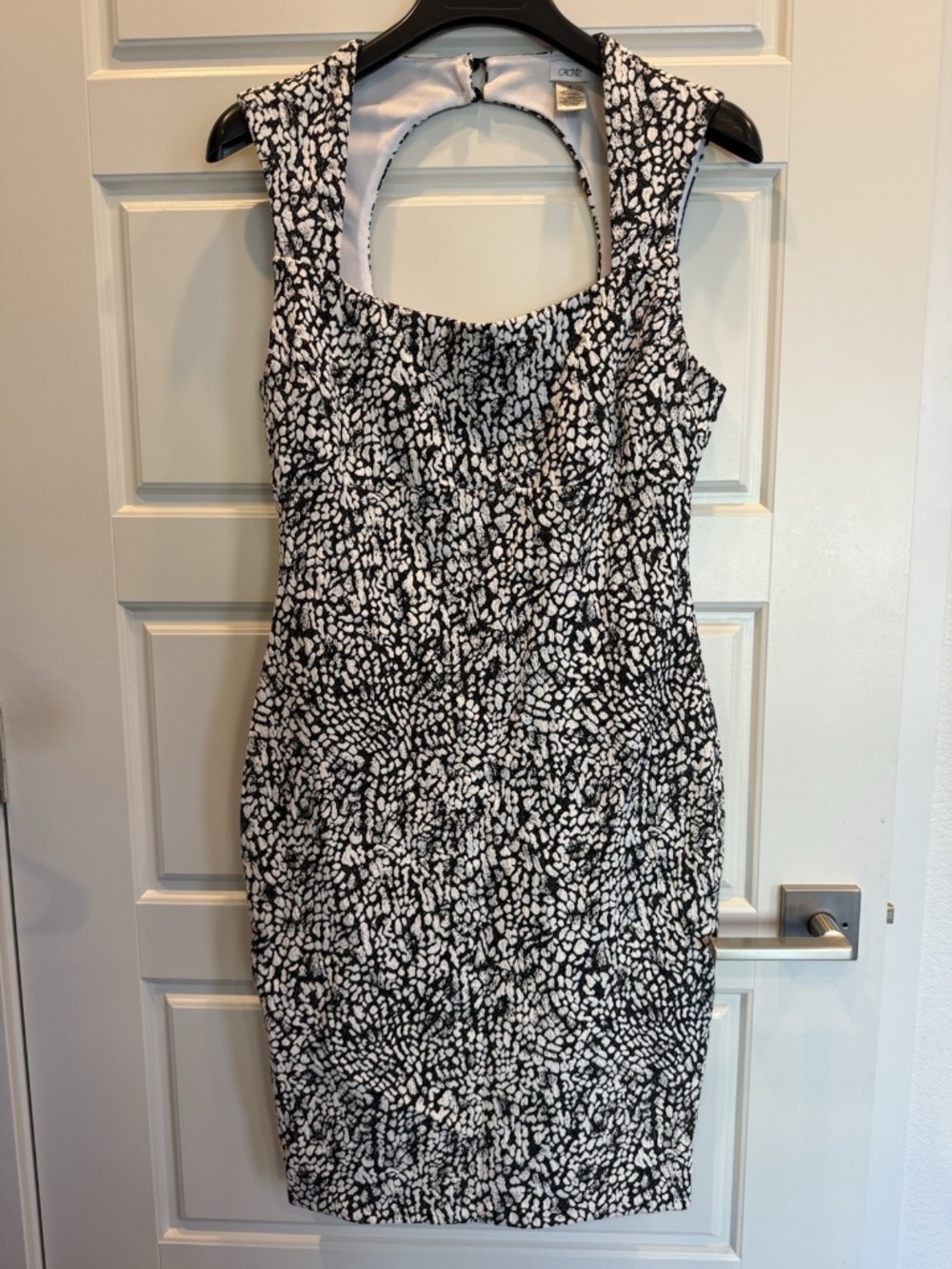 Vintage Caché Y2K bodycon cocktail dress Black And White Open Back size 8